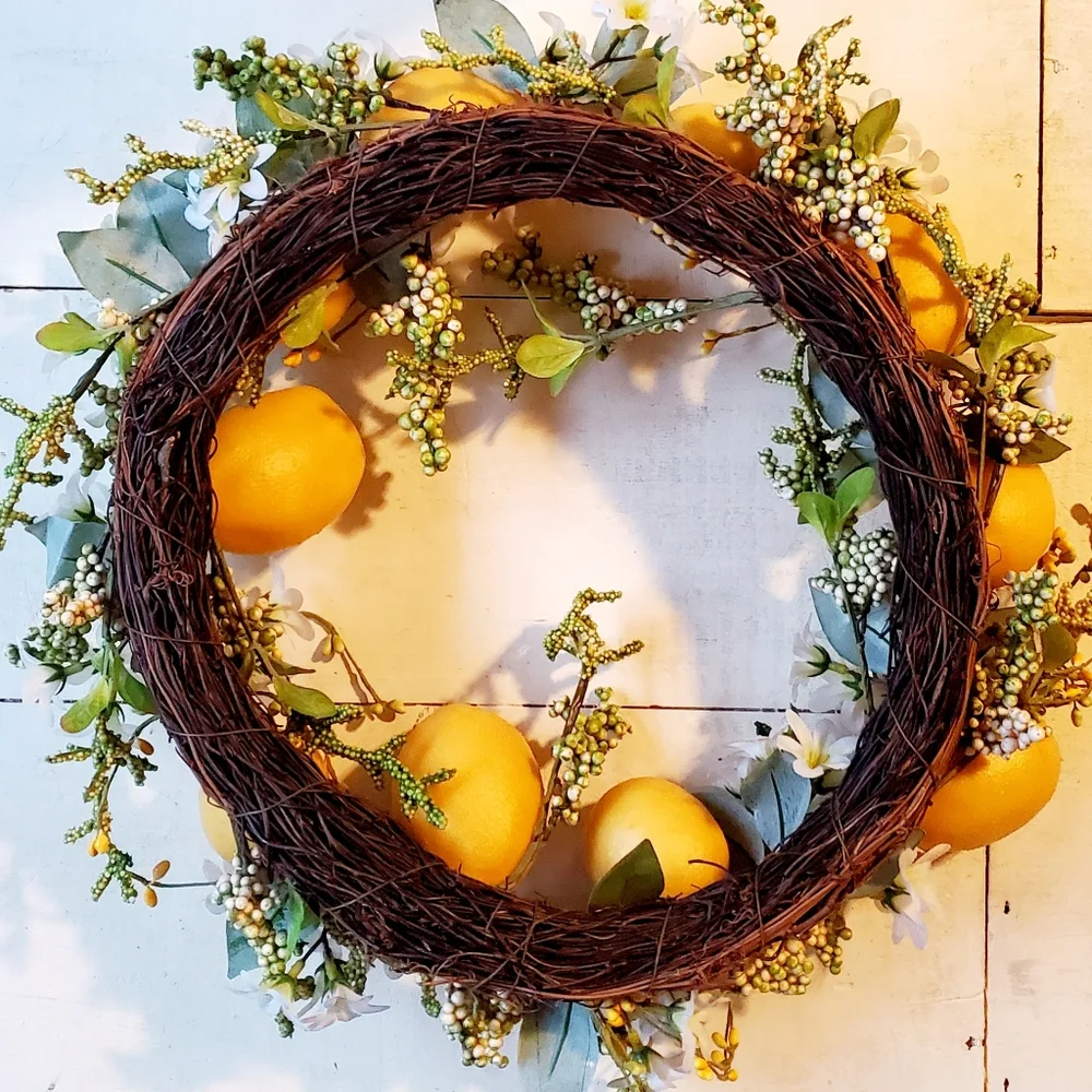 Lemon and Floral Wreath - Picture 2 of 4